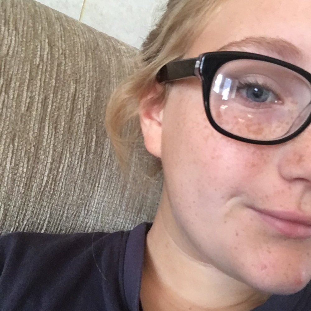 Meet your Posher, Rebecca